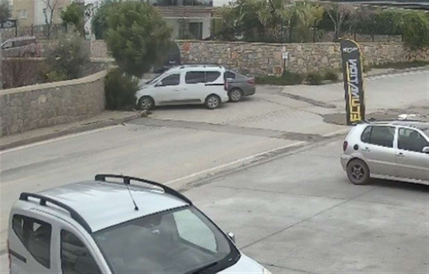    Bodrum'da alkollü sürücü kaza yaptı: Ehliyetine el konuldu haberi